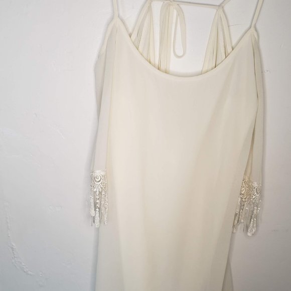 White Shoulder Peep Flowey Dress - Picture 3 of 4